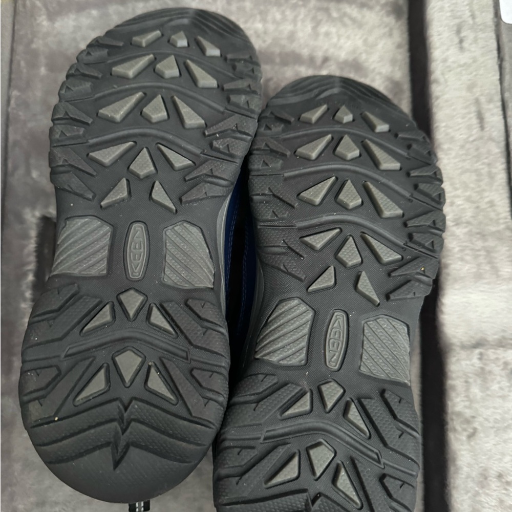 Keen size 5 Hiker New - Picture 7 of 8